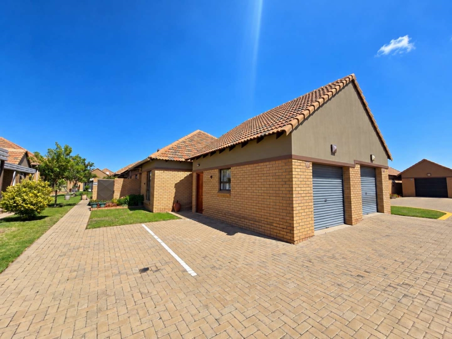 2 Bedroom Property for Sale in Helicon Heights Free State
